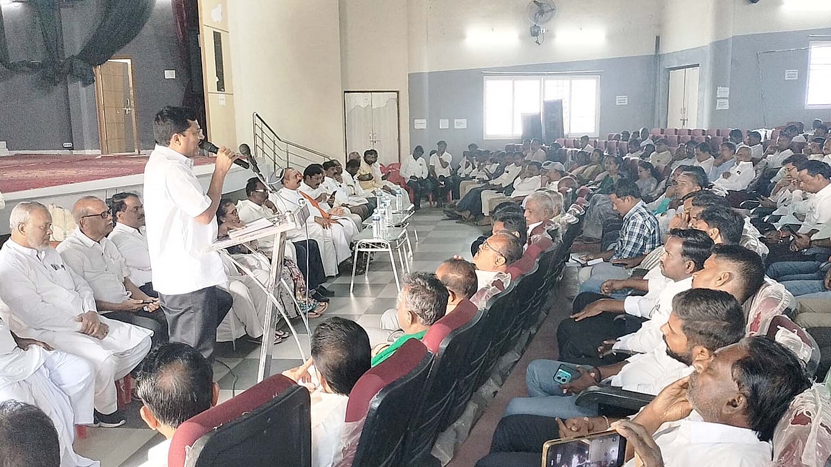 ಸಿಂಧನೂರು ಜಿಲ್ಲಾ ಹೋರಾಟ ಸಮಿತಿ ಸಭೆ: ಜನಪ್ರತಿನಿಧಿಗಳ ಒಗ್ಗೂಡಿಸಲು ನಿರ್ಧಾರ