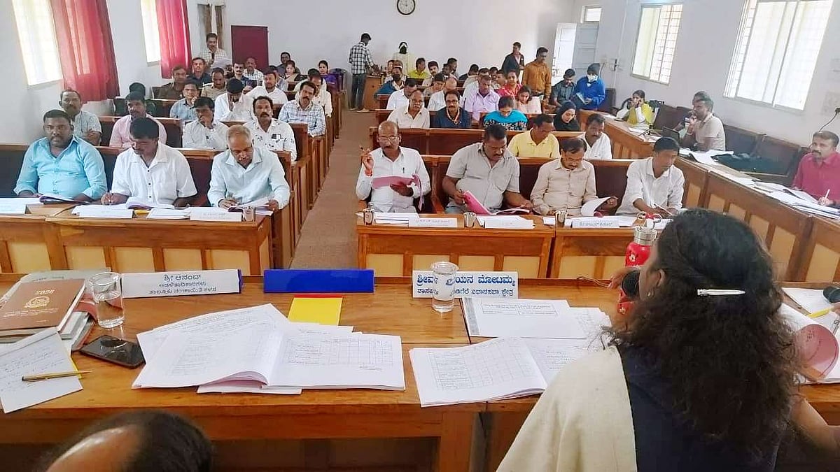 ಮೂಡಿಗೆರೆ | ಕೆಡಿಪಿ ಸಭೆ: ರಾಷ್ಟ್ರೀಯ ಹೆದ್ದಾರಿ ವಿಸ್ತರಣೆ ವಿಳಂಬಕ್ಕೆ ಅಸಮಾಧಾನ