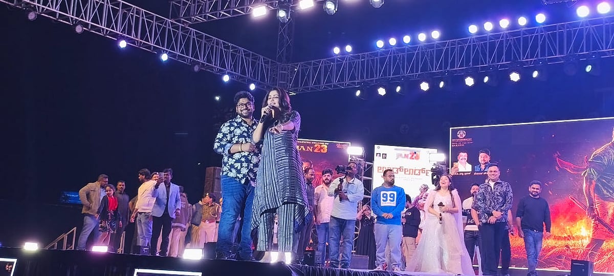 ಕನ್ನಡ ಸಿನಿಮಾ ಪ್ರೋತ್ಸಾಹಿಸಿ: ಸಂಸದ ಜಗದೀಶ ಶೆಟ್ಟರ್ 