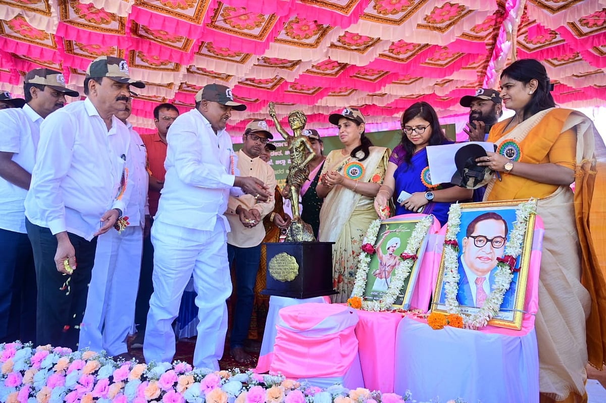 ದುಶ್ಚಟ ತ್ಯಜಿಸಿ ಶಿಕ್ಷಣಕ್ಕೆ ಒತ್ತು ನೀಡಿ: ಶಾಸಕ ಸಿ.ಪುಟ್ಟರಂಗಶೆಟ್ಟಿ ಸಲಹೆ