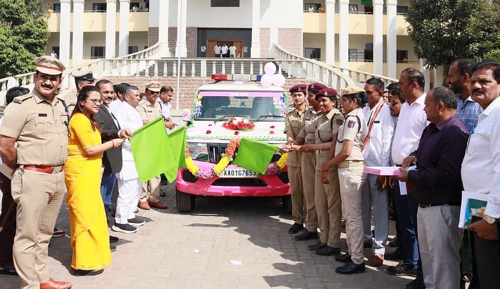 ದೇವನಹಳ್ಳಿ: ಮಹಿಳೆಯರ ರಕ್ಷಾಕವಚ ‘ಅಕ್ಕಪಡೆ’