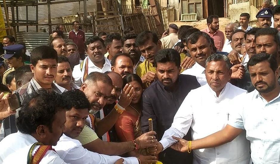 ದೊಡ್ಡಬಳ್ಳಾಪುರ: ಒಂದೇ ಕಾಮಗಾರಿಗೆ ಎರಡು ಬಾರಿ ಶಂಕುಸ್ಥಾಪನೆ