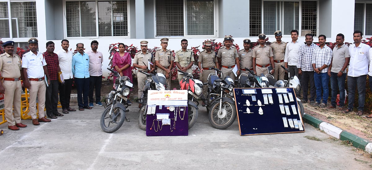 10 ಮಂದಿ ಸೆರೆ, ₹14.27 ಲಕ್ಷದ ಸ್ವತ್ತು ವಶ