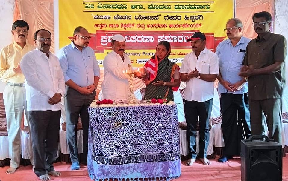 ದೇವರಹಿಪ್ಪರಗಿ | ಪ್ರಶಸ್ತಿ ಕರ್ತವ್ಯ, ಜವಾಬ್ದಾರಿ ಹೆಚ್ಚಿಸಿದೆ: ನಿಂಗಣ್ಣ ಬಿರಾದಾರ