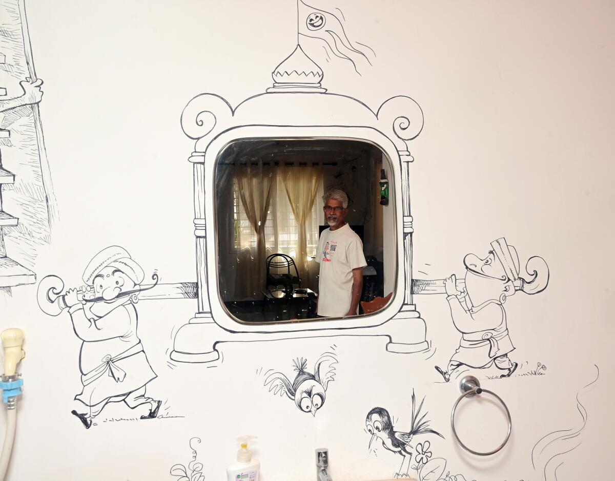 ಕೈ ತೊಳೆಯುವ ಜಾಗದ ಕನ್ನಡಿ ಪಲ್ಲಕ್ಕಿಯಾಗುವ ಬಗೆ