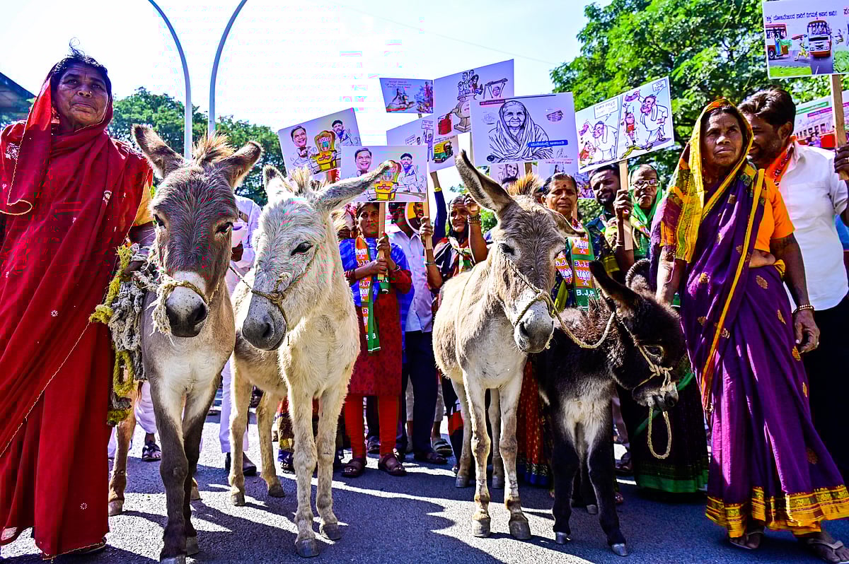 ಕಲಬುರಗಿ| ಗ್ಯಾರಂಟಿ ಯೋಜನೆ ಸ್ಥಗಿತಗೊಳಿಸಿ: ಬಿಜೆಪಿ ಒಬಿಸಿ ಮೋರ್ಚಾ ಆಗ್ರಹ