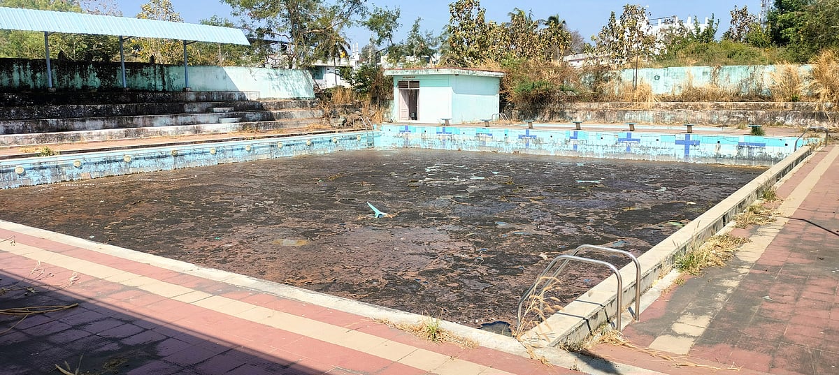 ಹಾನಗಲ್: ಪಾಳುಬಿದ್ದ ಈಜುಕೊಳದ ಕಾಯಕಲ್ಪಕ್ಕೆ ಚಿಂತನೆ