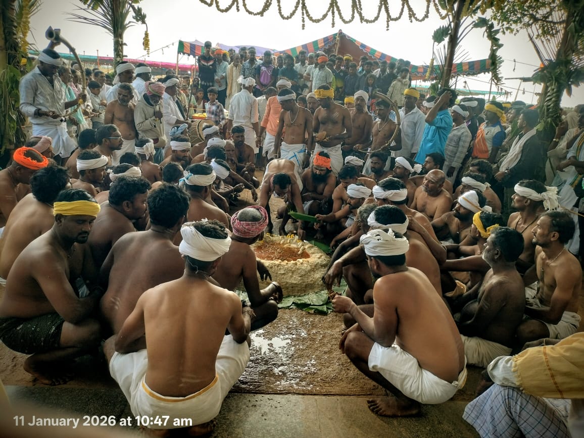 ಕಡರನಾಯ್ಕನಹಳ್ಳಿ ಸಮೀಪದ ಕೊಕ್ಕನೂರು ಹೊರವಲಯದಲ್ಲಿರುವ ಹೊರಬೀರದೇವರ ದೊಡ್ಡ ಎಡೆ ಜಾತ್ರೆ ವಿಜೃಂಭಣೆ ನಡೆಯಿತು