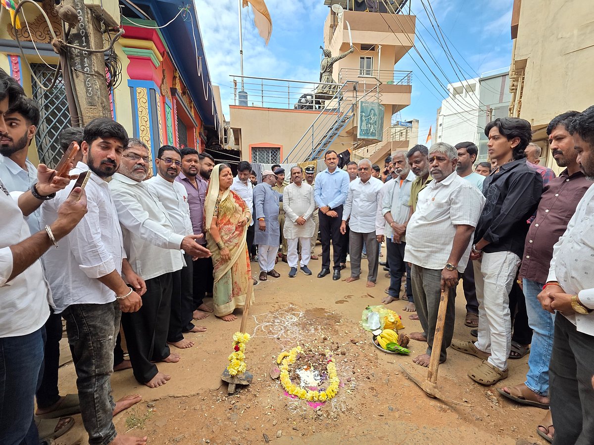 ಹುಬ್ಬಳ್ಳಿ | ಸರ್ಕಾರಿ ಸೌಲಭ್ಯ ಕೇಳಿ ಪಡೆಯಿರಿ: ಶಾಸಕ ಪ್ರಸಾದ ಅಬ್ಬಯ್ಯ