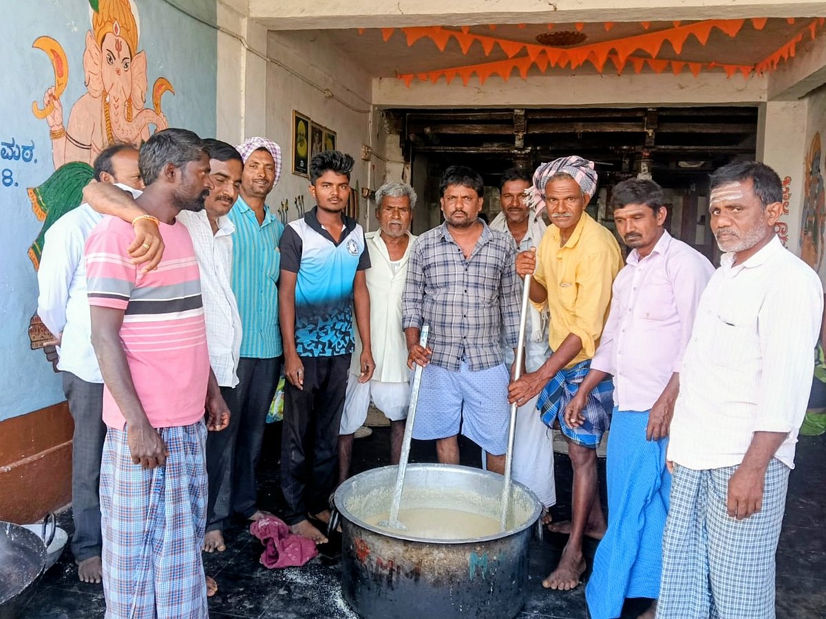 ಅಳವಂಡಿ | ಗವಿಮಠಕ್ಕೆ 25 ಸಾವಿರ ರವೆ ಉಂಡಿ