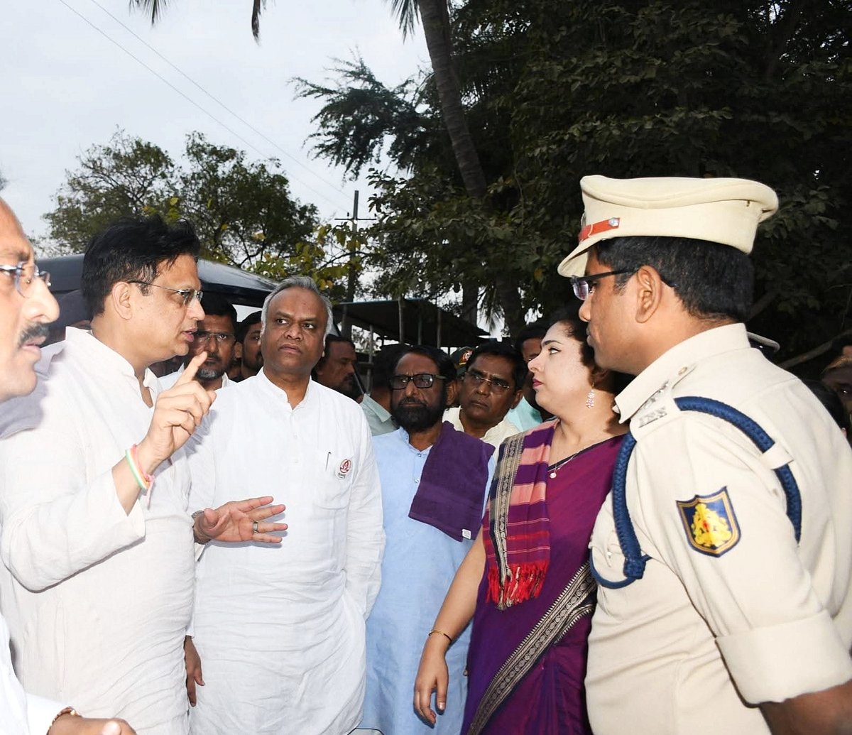 ಯಡ್ರಾಮಿ | ಶಾಸಕ, ಸಚಿವ, ಜಿಲ್ಲಾಧಿಕಾರಿಗಳಿಂದ ಸ್ಥಳ ಪರಿಶೀಲನೆ