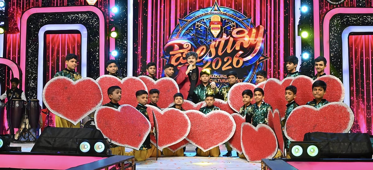 ಚಿತ್ರದುರ್ಗ | ರಾಜೇಶ್ ಕೃಷ್ಣನ್ ಗಾಯನ: ಆನಂದದ ಸಿಂಚನ