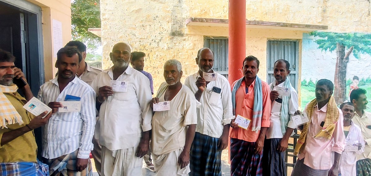 ಅಳವಂಡಿ; ಪಿಕೆಪಿಎಸ್‌ ಚುನಾವಣೆ– ಬಿರುಸಿನ ಮತದಾನ