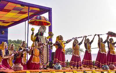 ಸೂರತ್‌ನಲ್ಲಿ ಗಾಳಿಪಟ ಉತ್ಸವಕ್ಕೆ ಸಂಸ್ಕ್ಕೃತಿಯ ಮೆರಗು