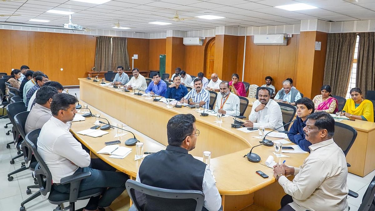 ಸಿಎಂಗೆ ಪ್ರಸ್ತಾವ ಸಲ್ಲಿಸಲು ಸಿದ್ಧತೆ: ಅಧಿಕಾರಿಗಳಿಗೆ ಸಚಿವ  ಮಹದೇವಪ್ಪ ಸೂಚನೆ