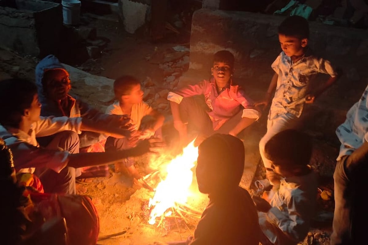 ವಾತಾವರಣದಲ್ಲಿ ಹೆಚ್ಚಿದ ಶೀತಗಾಳಿ: ಬೆಳಿಗ್ಗೆ ಹತ್ತಾದರೂ ಕಾಣದ ಬಿಸಿಲು