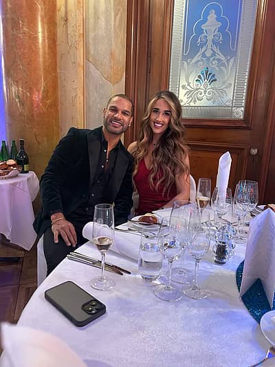 ವರದಿಗಳ ಪ್ರಕಾರ, ಶಿಖರ್ ಧವನ್ ಜತೆ ನಿಶ್ಚಿತಾರ್ಥ ಮಾಡಿಕೊಂಡ ಸೋಫಿ ಶೈನ್ ಐರಿಶ್ ಮೂಲದವರು. ಈ ಜೋಡಿ ಫೆಬ್ರುವರಿಯಲ್ಲಿ ಹಸೆಮಣೆ ಏರಲಿದೆ. 