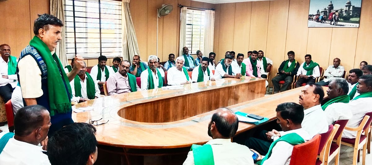 ಕಿರುಕುಳ: ಬ್ಯಾಂಕ್‌ ಕೇಂದ್ರ ಕಚೇರಿಗೆ ನಿಯೋಗ