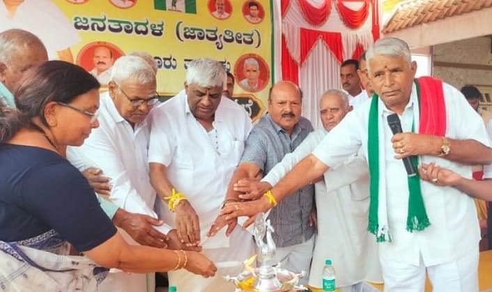 ಪಕ್ಷ ನಿರ್ಧರಿಸಿದರೆ ಅರಸೀಕೆರೆಯಿಂದ ಸ್ಪರ್ಧೆ: ಎಚ್. ಡಿ. ರೇವಣ್ಣ.
