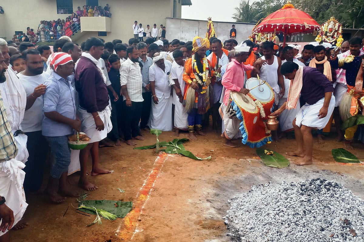 ತಗ್ಗಿಹಳ್ಳಿ: ದುರ್ಗಮ್ಮನ ಜಾತ್ರೆಗೆ ಚಾಲನೆ