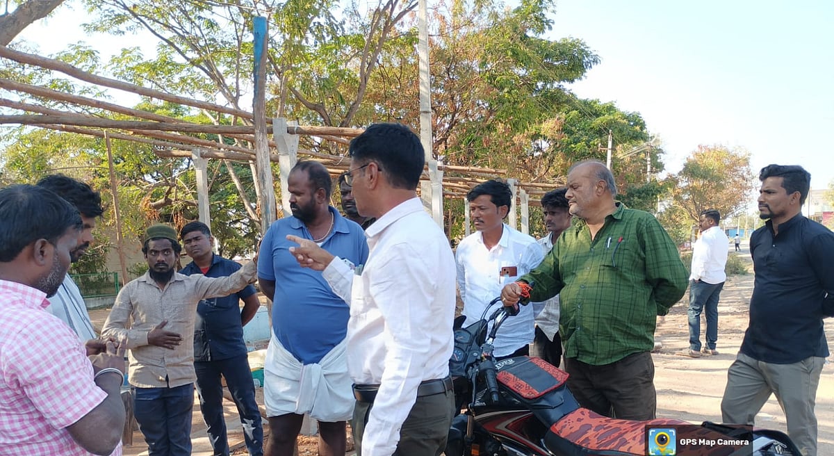 ಕನಕಗಿರಿ: ಅನಧಿಕೃತ ಶೆಡ್‌ಗಳ ತೆರವುಗೊಳಿಸಿದ ಪಟ್ಟಣ ಪಂಚಾಯಿತಿ ಮುಖ್ಯಾಧಿಕಾರಿ