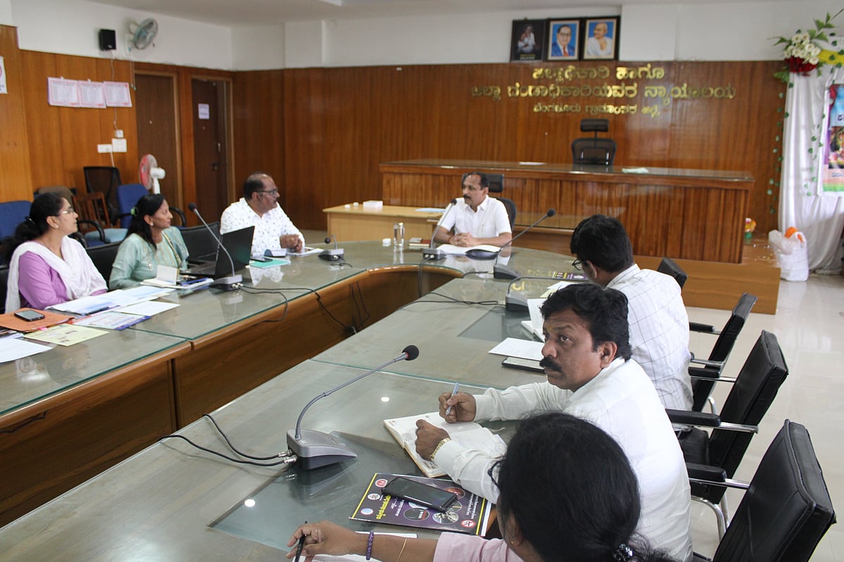 ದೇವನಹಳ್ಳಿ| ಶಾಲಾ–ಕಾಲೇಜು ಸುತ್ತ ತಂಬಾಕು ಮಾರಾಟಕ್ಕೆ ಕಡಿವಾಣ: ಜಿಲ್ಲಾಧಿಕಾರಿ