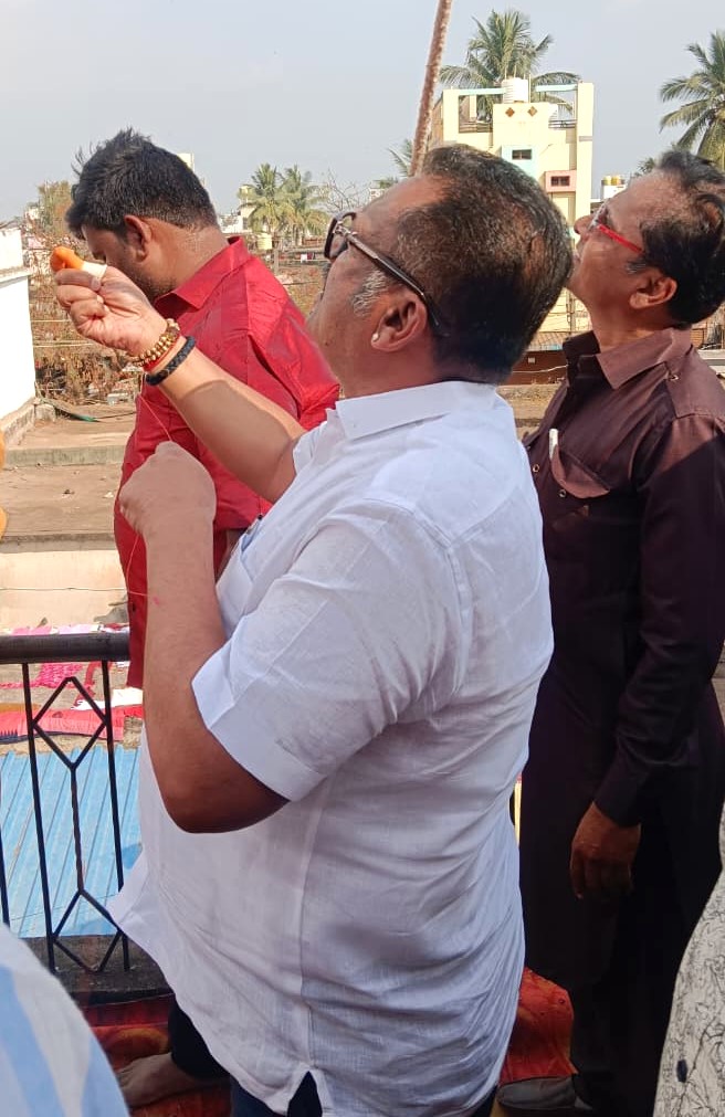 ಹುಮನಾಬಾದ್‌ನಲ್ಲಿ ಬುಧವಾರ ಗಾಳಿಪಟ ಹಾರಿಸಿದ ವಿಧಾನ ಪರಿಷತ್‌ ಸದಸ್ಯ ಡಾ. ಚಂದ್ರಶೇಖರ್‌ ಪಾಟೀಲ