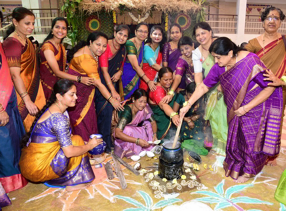 ದಾವಣಗೆರೆ | ಸಂಕ್ರಾಂತಿ ಸಂಭ್ರಮ; ಖರೀದಿ ಜೋರು