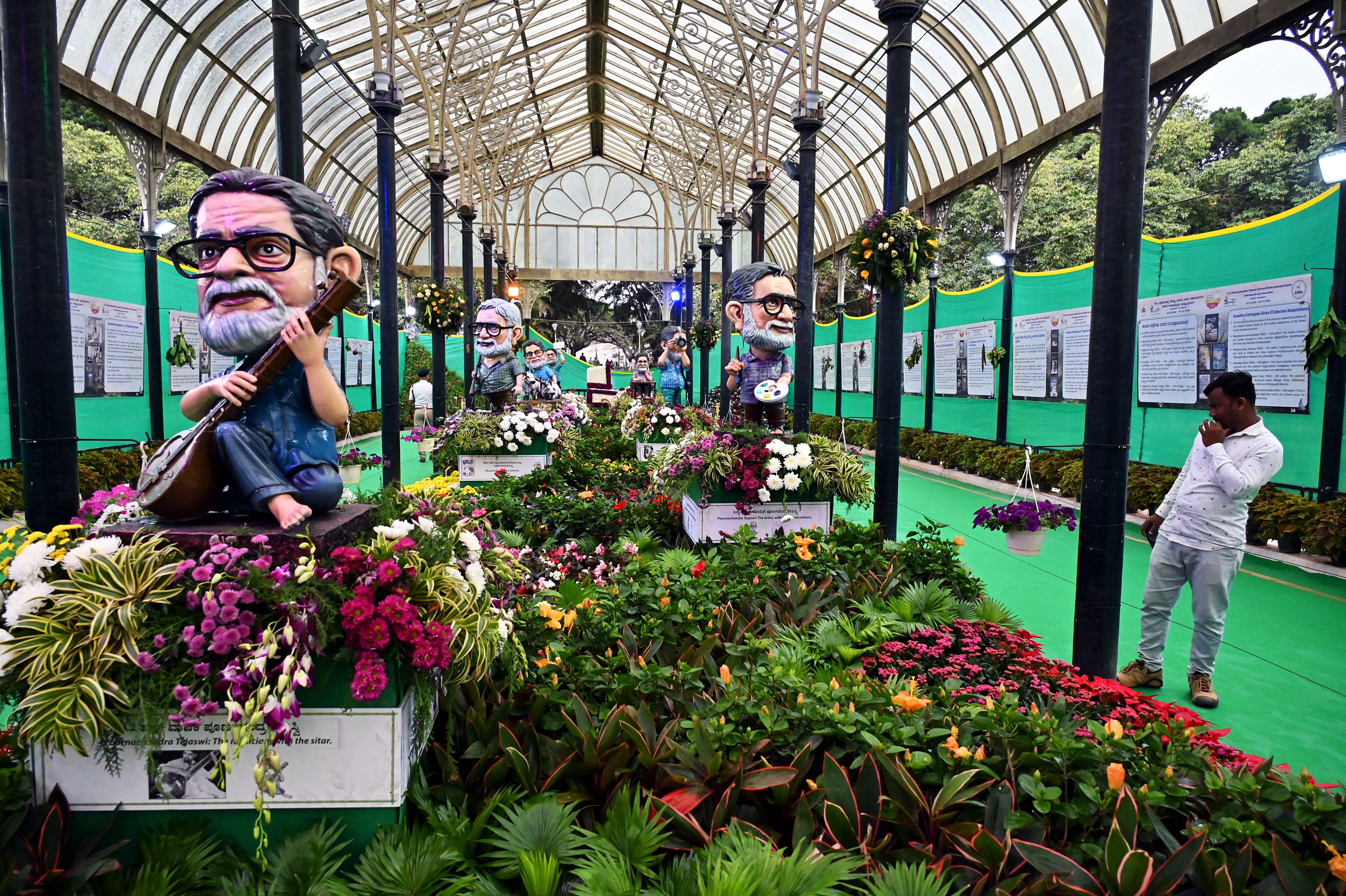 ಕೆ.ಪಿ. ಪೂರ್ಣಚಂದ್ರ ತೇಜಸ್ವಿ ಅವರ ವಿವಿಧ ಭಂಗಿಯ ವ್ಯಂಗಚಿತ್ರಗಳ ಪ್ರತಿಮೆಗಳು ಗಮನ ಸೆಳೆದವು
ಪ್ರಜಾವಾಣಿ ಚಿತ್ರ: ಪುಷ್ಕರ್‌ ವಿ. 