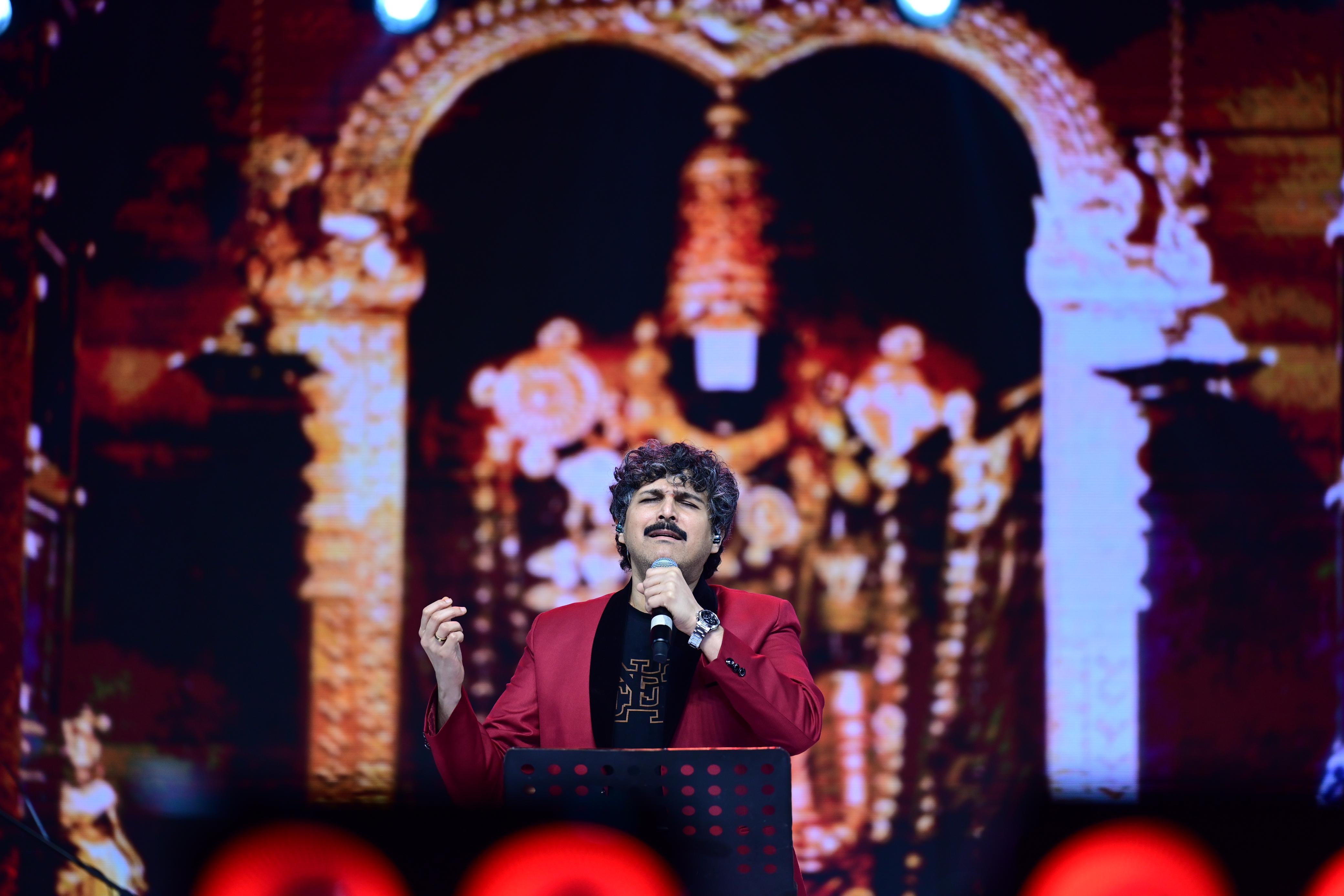 ರಾಜೇಶ್‌ ಕೃಷ್ಣನ್‌ ಗಾಯನ