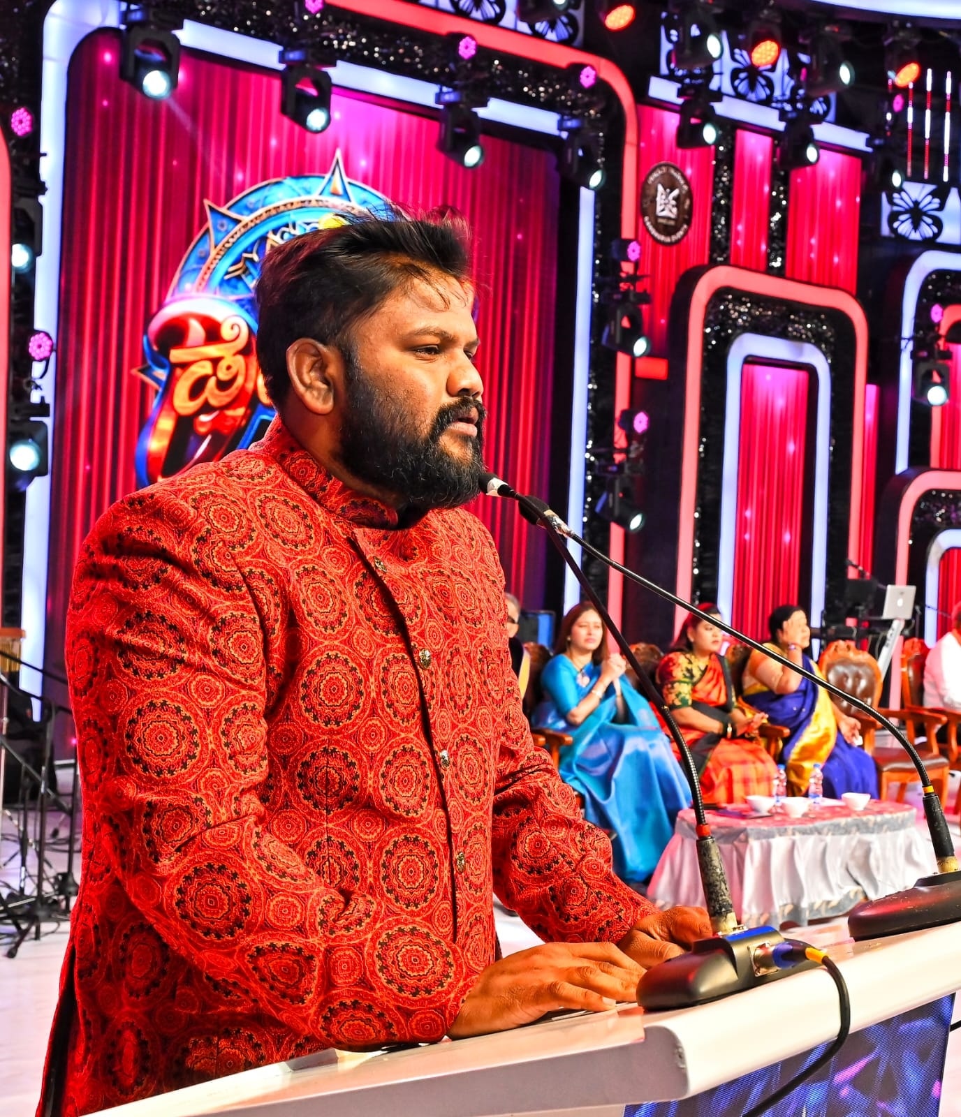 ಎಂ.ಸಿ.ರಘುಚಂದನ್‌  (ಕಟೌಟ್‌)