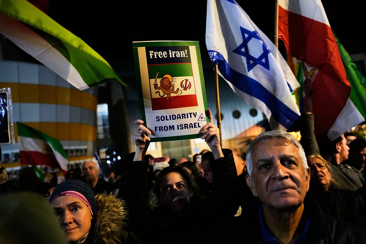 Iran: ಮರಣ ದಂಡನೆ ನಿರ್ಧಾರ ಕೈಬಿಟ್ಟ ಇರಾನ್; ಅಮೆರಿಕದಿಂದ ಕಾದು ನೋಡುವ ತಂತ್ರ