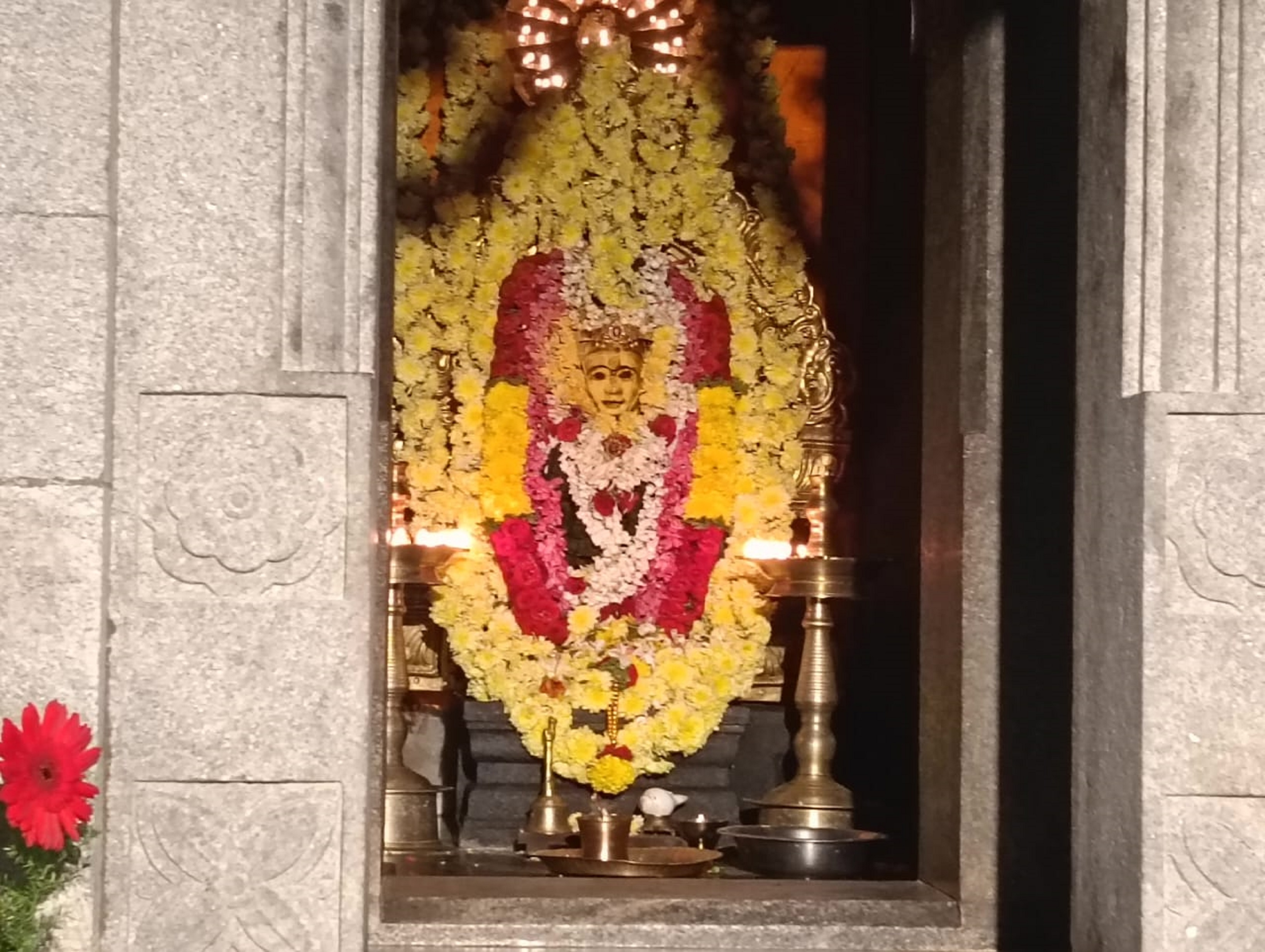 ಸುಂಟಿಕೊಪ್ಪ ಶ್ರೀಪುರಂ ಅಯ್ಯಪ್ಪ ಸ್ವಾಮಿ ಕ್ಷೇತ್ರದಲ್ಲಿ ಮಕರ ಜ್ಯೋತಿ ಅಂಗವಾಗಿ ವಿಶೇಷ ಪೂಜೆ ಕೈಂಕಾರ್ಯಗಳು ನಡೆದವು.