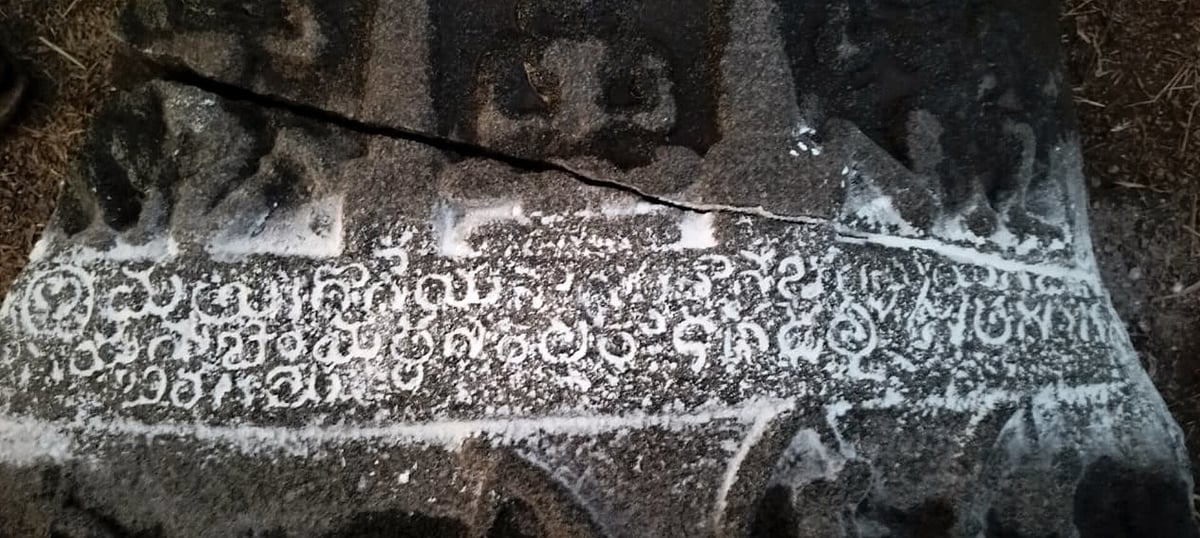 ಕಂಪ್ಲಿ: ಶಾಸನೋಕ್ತ ಯುದ್ಧ ವೀರಗಲ್ಲು ಪತ್ತೆ 
