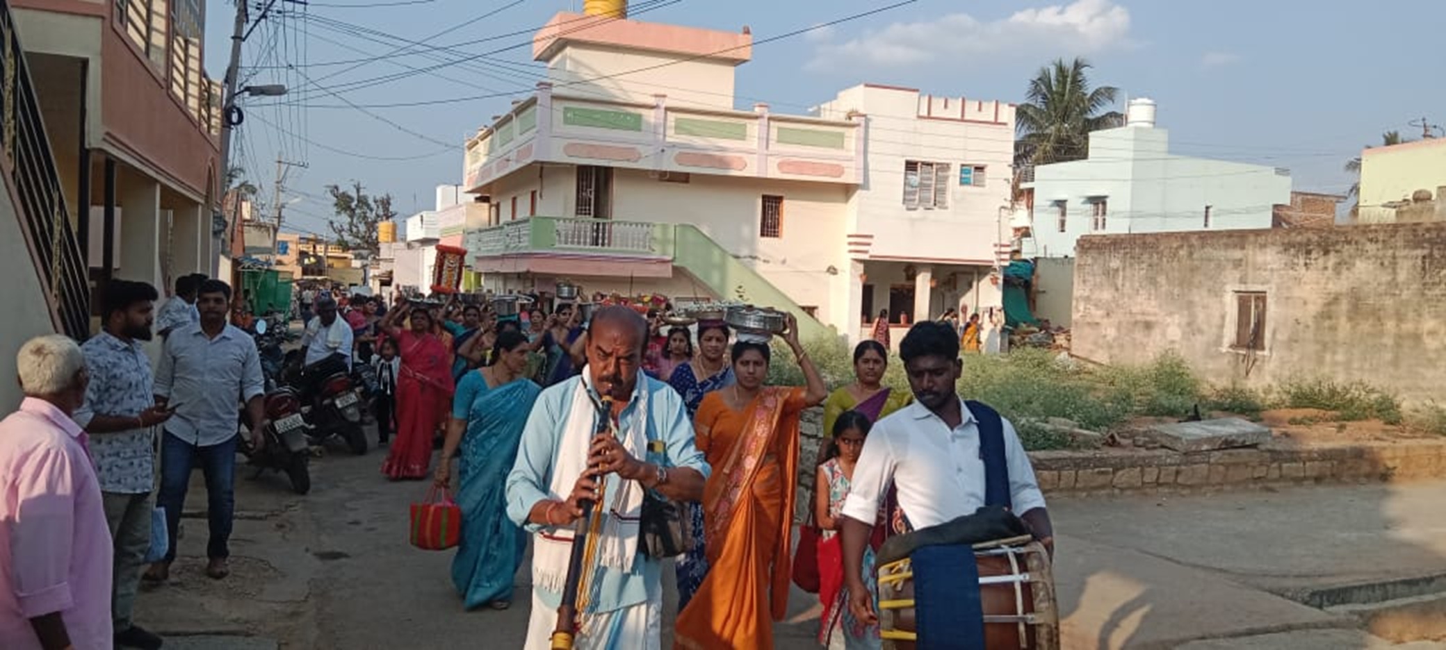 ಚಿಂತಾಮಣಿಯ 31 ನೇ ವಾರ್ಡ್ ತಿಮ್ಮಸಂದ್ರದಲ್ಲಿ ಸಂಕ್ರಾಂತಿಯ ಅಂಗವಾಗಿ ಮಹಿಳೆಯರಿಂದ ದೀಪೋತ್ಸವ