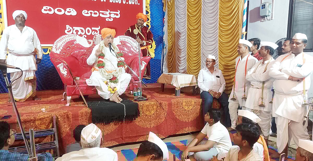 ಬಾಹ್ಯಕ್ಕಿಂತ ಆಂತರಿಕ ಭಕ್ತಿ ಮುಖ್ಯ: ಬೋಧಲೆ ಮಹಾರಾಜರು 