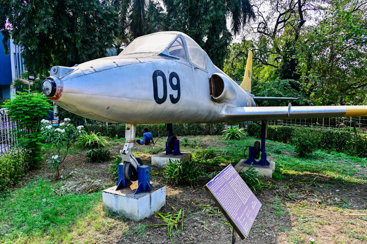 ಕಲಬುರಗಿ ಜಿಲ್ಲಾವಿಜ್ಞಾನ ಕೇಂದ್ರದ ಹೊರಗೆ ಅಳವಡಿಸಿರುವ ಎರಡು ಆಸನಗಳ ವಿಮಾನ