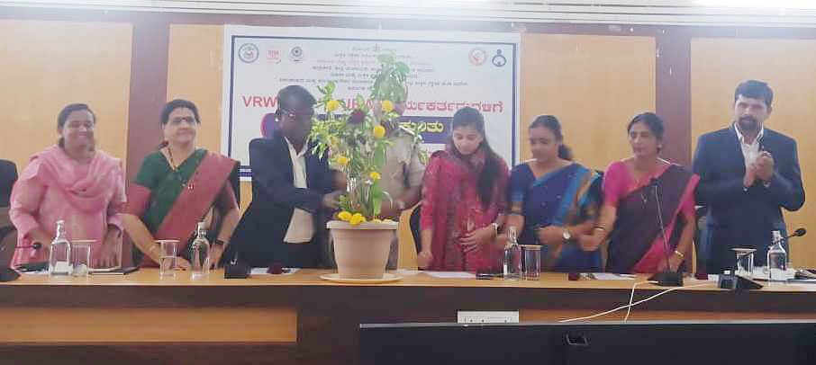 ಮಕ್ಕಳ ರಕ್ಷಣೆ ನಮ್ಮೆಲ್ಲರ ಹೊಣೆ: ಶೇಖರಗೌಡ ರಾಮತ್ನಾಳ