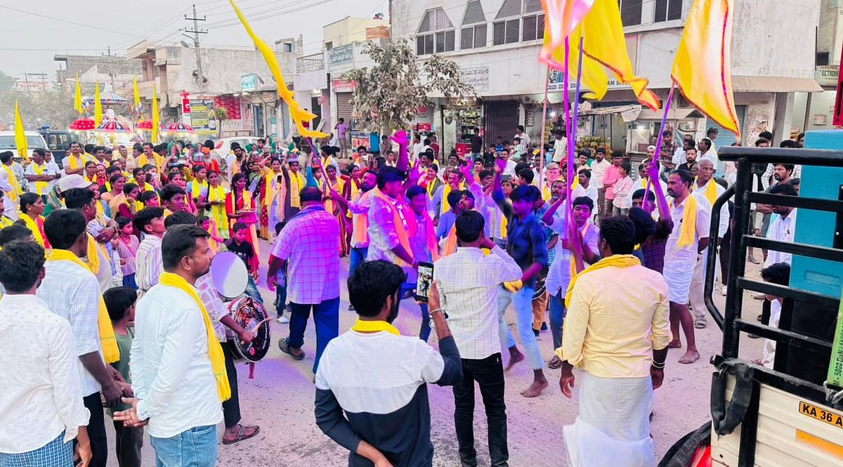 ಸಮಾಜದ ಅಭಿವೃದ್ಧಿಗೆ ಹೋರಾಟ ಅನಿವಾರ್ಯ: ಪ್ರಣವಾನಂದ ಸ್ವಾಮೀಜಿ