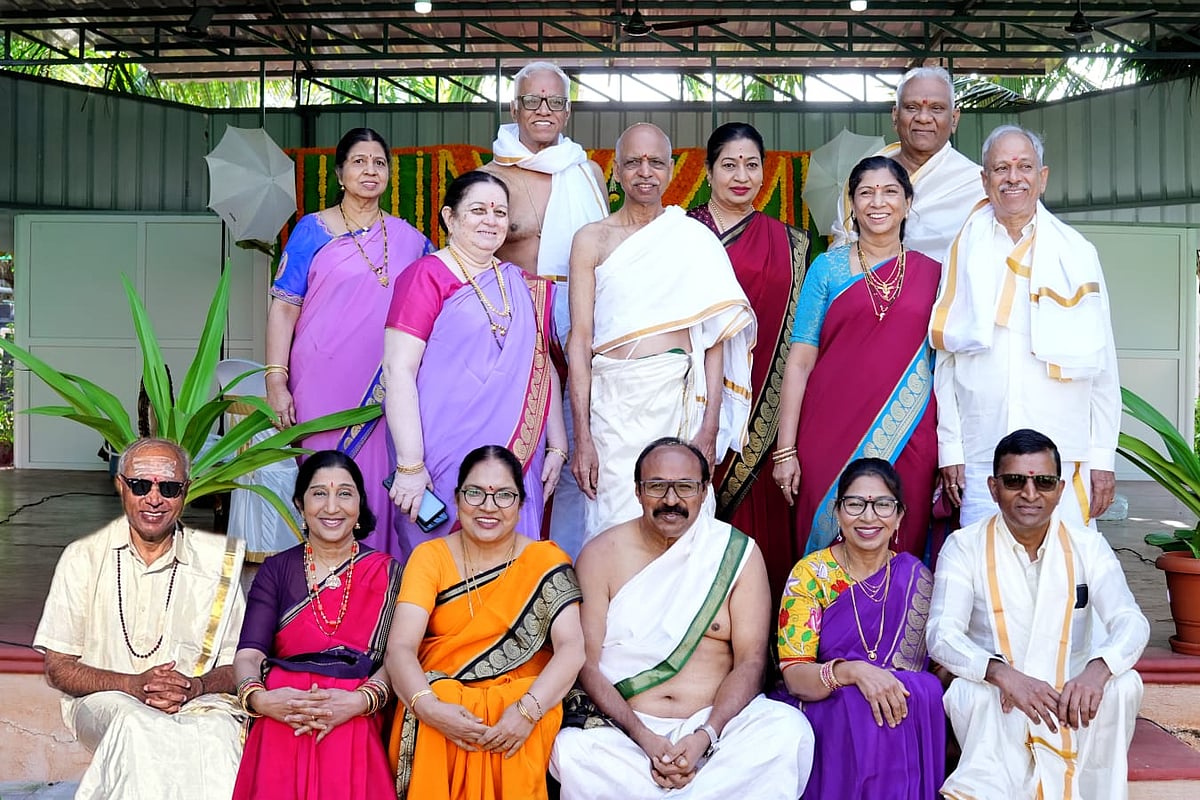 ಬೆಂಗಳೂರು: ಒಂದೇ ಕುಟುಂಬದ ಏಳು ದಂಪತಿಯ ಷಷ್ಟ್ಯಬ್ದಿ