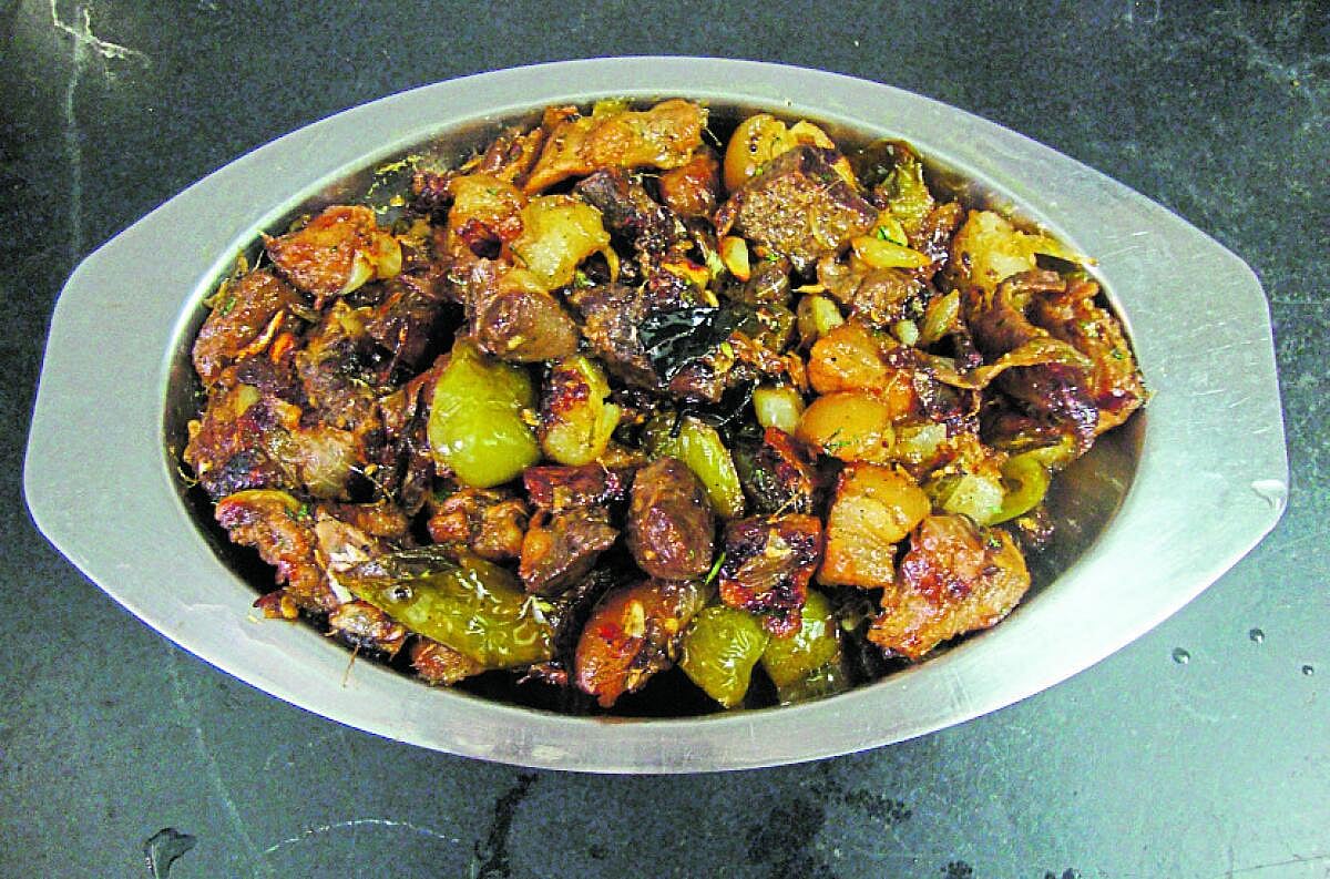 ಆಹಾರ | ಇಲ್ಲಿದೆ ಪೋರ್ಕ್‌ ವೈವಿಧ್ಯ