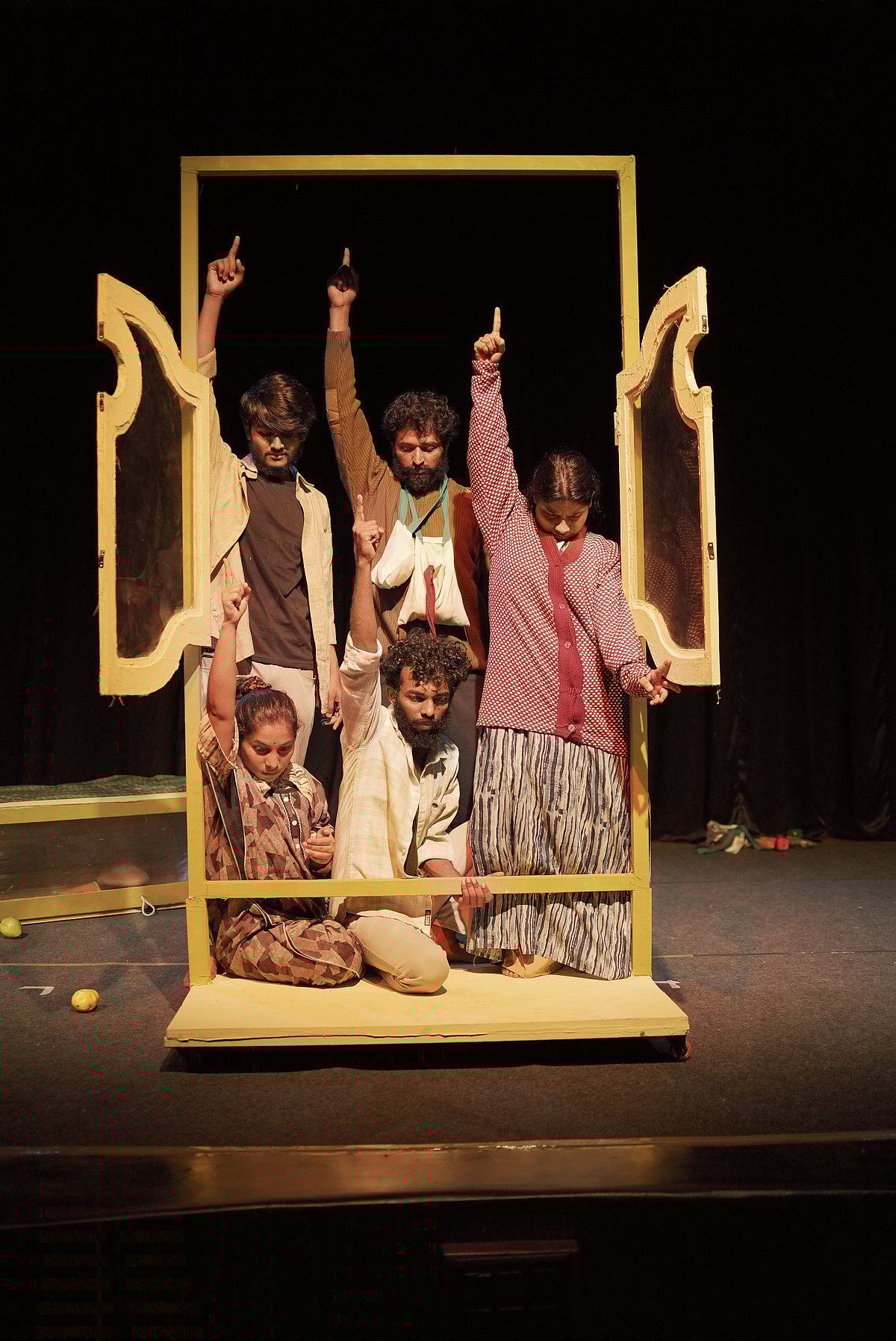 ನಾಟಕ ವಿಮರ್ಶೆ: ರಂಗಪರಿಕಲ್ಪನೆ ವಿಸ್ತರಿಸುವ ‘ಕೊಡಲ್ಲ ಅಂದ್ರೆ...’