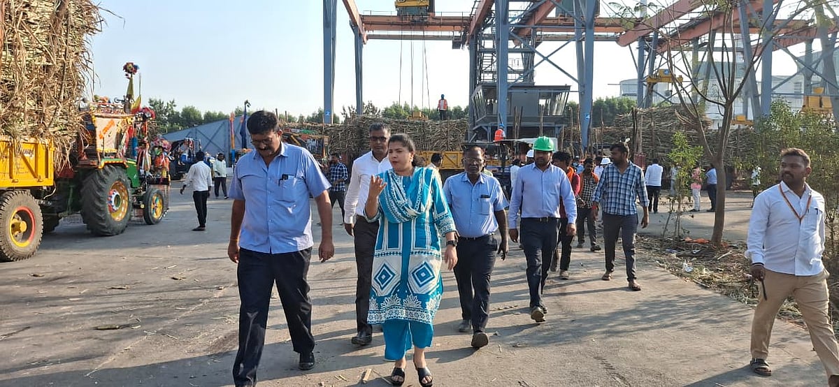 ಅಫಜಲಪುರ| ಕಾರ್ಖಾನೆಯಲ್ಲಿ ರೈತರಿಗೆ ಅಗತ್ಯ ಸೌಕರ್ಯ ಕಲ್ಪಿಸಿ: ಜಿಲ್ಲಾಧಿಕಾರಿ 
