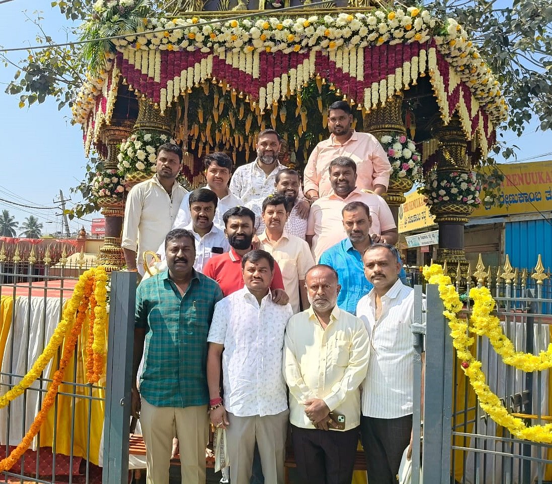 ಬಿಡದಿ | ಬಾಲಗಂಗಾಧರನಾಥ ಸ್ವಾಮೀಜಿ ಸ್ಮರಣೆ: ಪುತ್ಥಳಿಗೆ ಗಣ್ಯರ ಪುಷ್ಪನಮನ 