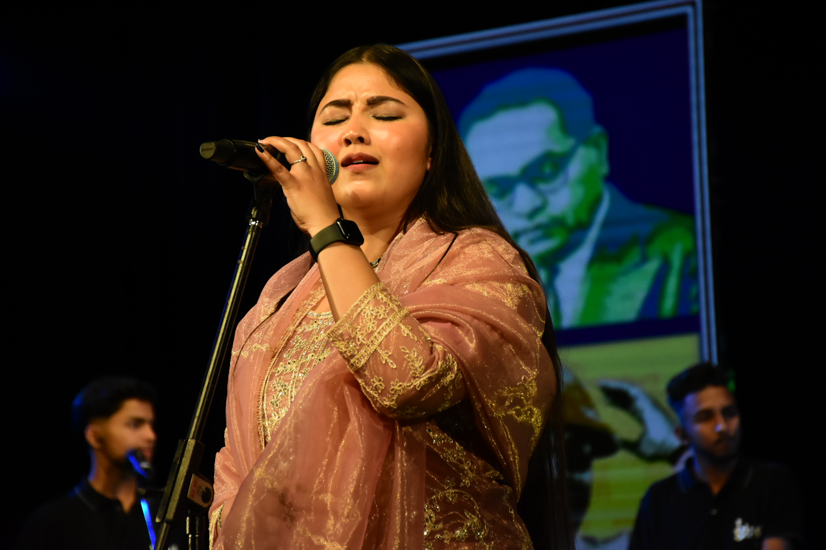 ಕಲಾಮಂದಿರದಲ್ಲಿ ಗಿನ್ನಿಮಾಹಿ ಅವರ ಗಾಯನ ತನ್ಮಯ 