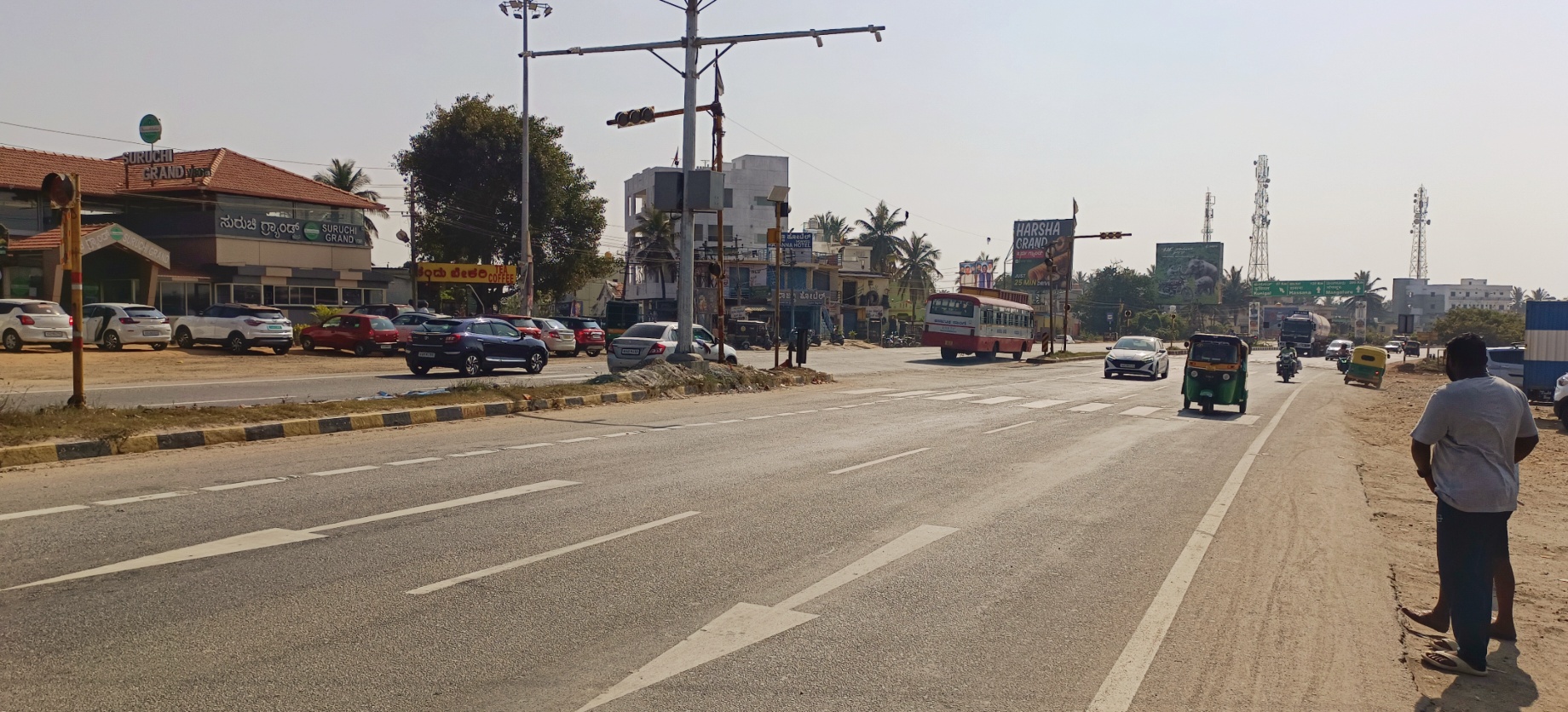 ರಾಷ್ಟ್ರೀಯ ಹೆದ್ದಾರಿ 75 ಬೆಂಗಳೂರು-ಮಂಗಳೂರು ಮುಖ್ಯರಸ್ತೆ ಜಾನ್ಸನ್ ಸರ್ಕಲ್