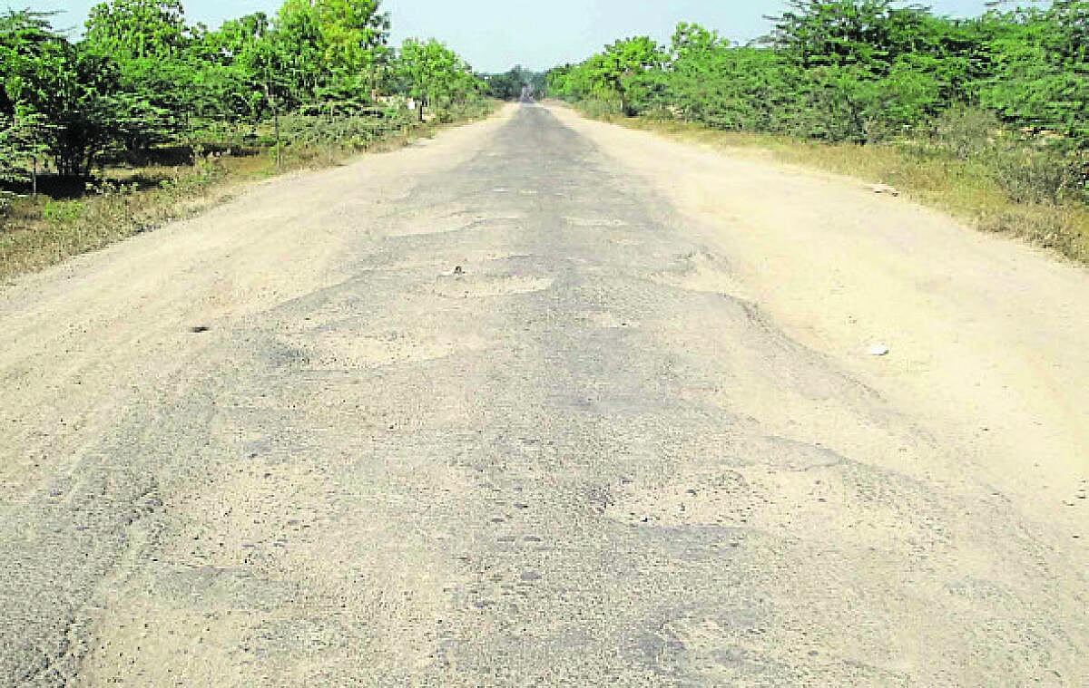 ತಾಂಬಾ | ದುರಸ್ತಿ ಕಾಣದ ತಾಂಬಾ–ಹಿರೇಮಸಳಿ ರಸ್ತೆ