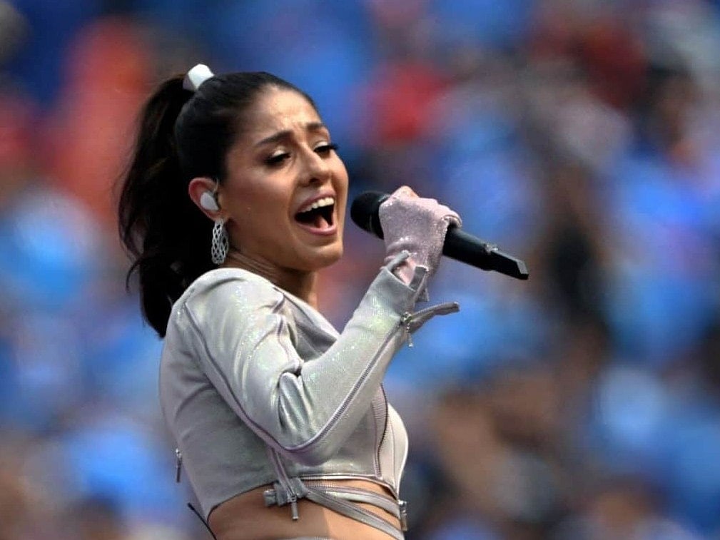 ವರ್ಲ್ಡ್ ಲೆಜೆಂಡ್ಸ್ ಪ್ರೊ ಟಿ20 ಲೀಗ್ ಉದ್ಘಾಟನೆಯಲ್ಲಿ ಸುನಿಧಿ ಚೌಹಾಣ್ ಸಂಗೀತ