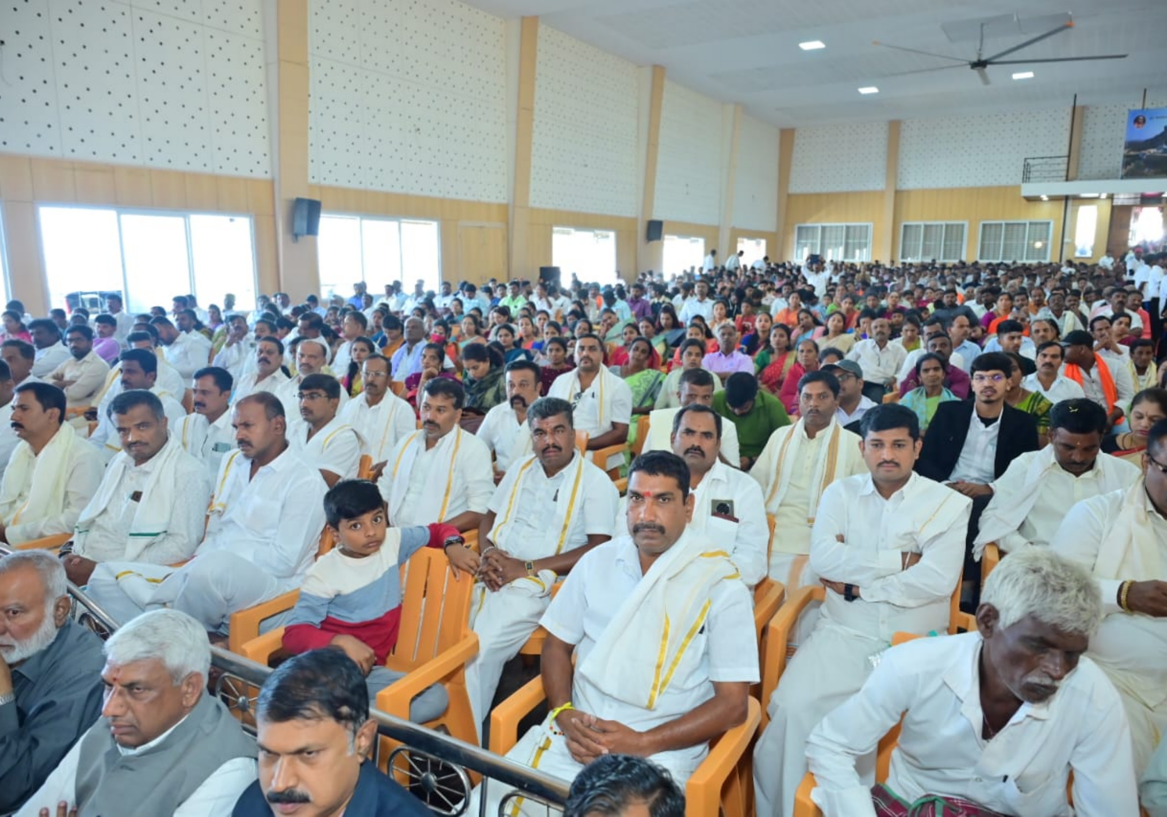 ‘ಸಂತ ಭಕ್ತ ಸಂಗಮ’ ಕಾರ್ಯಕ್ರಮದಲ್ಲಿ ಭಾಗವಹಿಸಿದ್ದ ಶ್ರೀಮಠದ ಭಕ್ತರು