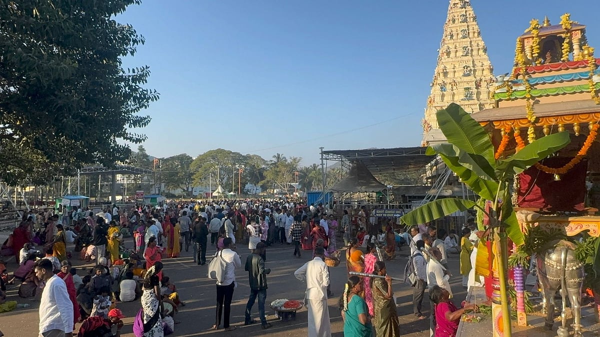 ಮಾದಪ್ಪನಿಗೆ ಅಮಾವಾಸ್ಯೆ ಸೇವೆ: ಬಸ್‌ಗಳ ವ್ಯವಸ್ಥೆ ಇಲ್ಲದೆ ಭಕ್ತರ ಪರದಾಟ